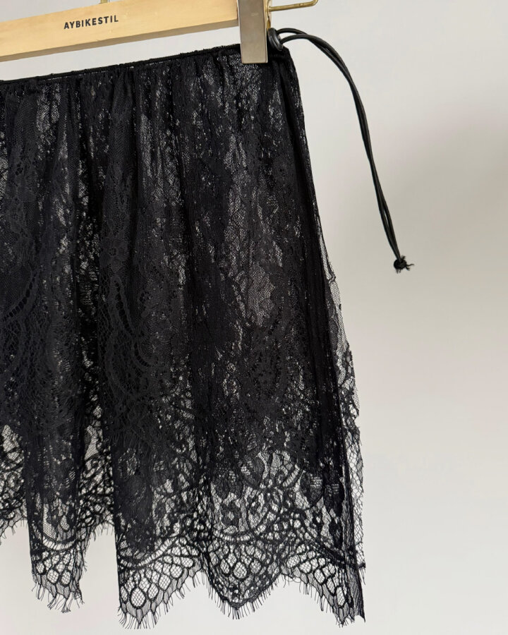 Dantel Çift Kat Yırtmaçlı Aksesuar İçlik Etek Siyah - Aybikestil (1)