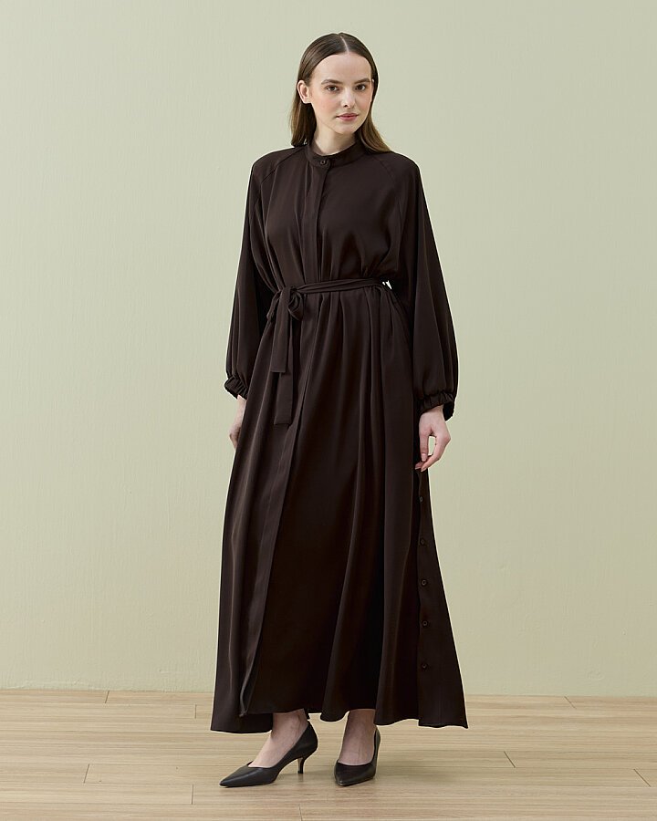 Krep Yandan Yırtmaçlı Düğmeli Abaya Kahve - Aybikestil (1)