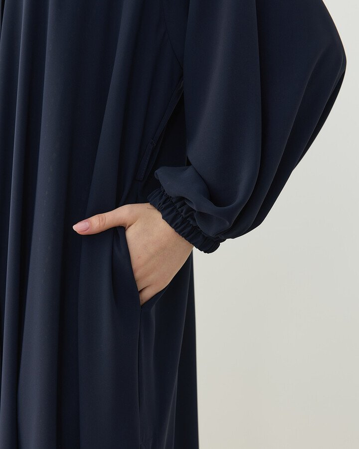 Krep Yandan Yırtmaçlı Düğmeli Abaya Lacivert