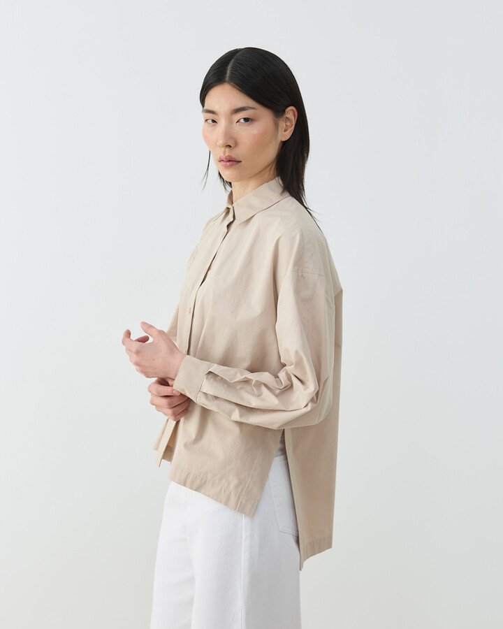 Premium Poplin Yırtmaçlı Kısa Gömlek Bej