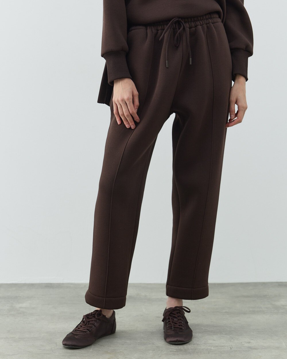 Şardonlu Üç İplik Lastikli Havuç Eşofman Altı Acı Kahve - 