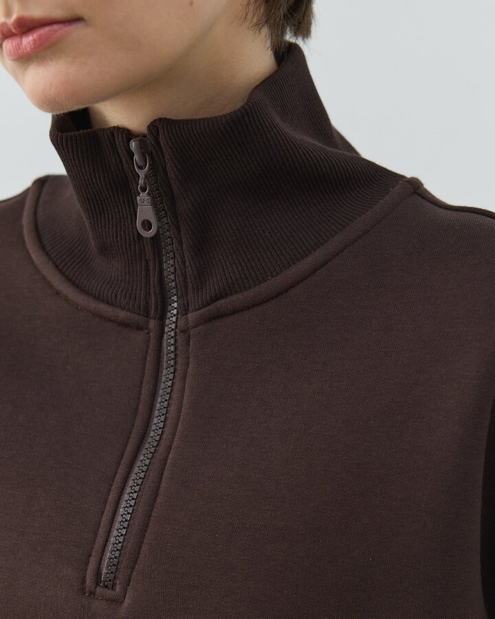 Şardonlu Üç İplik Yüksek Yaka Fermuarlı Cepli Sweat Acı Kahve - (1)