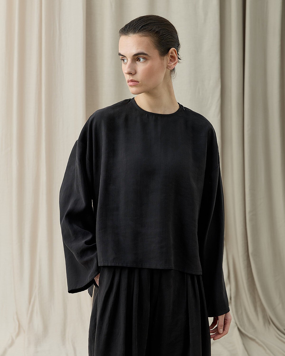 Tencel Yırtmaçlı Must Bluz Siyah - Aybikestil