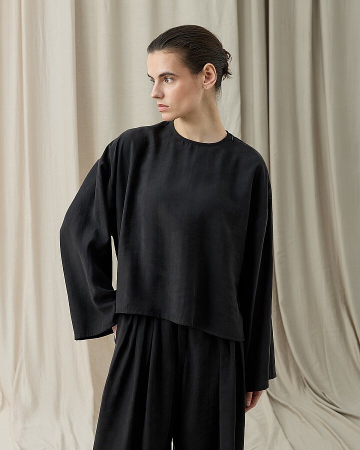Tencel Yırtmaçlı Must Bluz Siyah - Aybikestil (1)