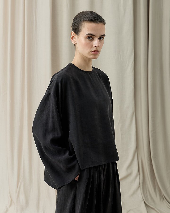 Tencel Yırtmaçlı Must Bluz Siyah - Aybikestil (1)