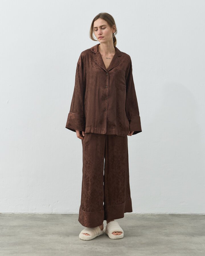 Jakarlı Gömlekli Biyeli Pijama Takımı Kahve