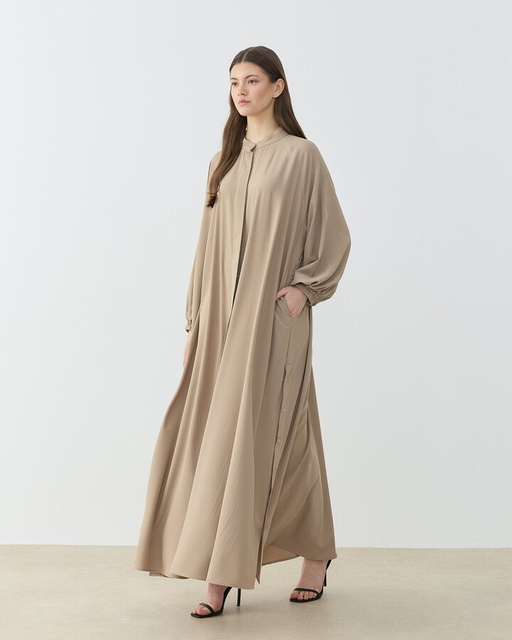 Krep Yandan Yırtmaçlı Düğmeli Abaya Bej - Aybikestil (1)