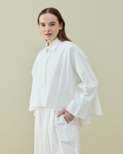 Poplin Volanlı Pervazlı Asimetrik Kesim Gömlek Ekru 