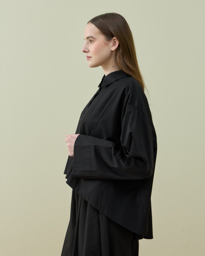 Poplin Volanlı Pervazlı Asimetrik Kesim Gömlek Siyah - Aybikestil