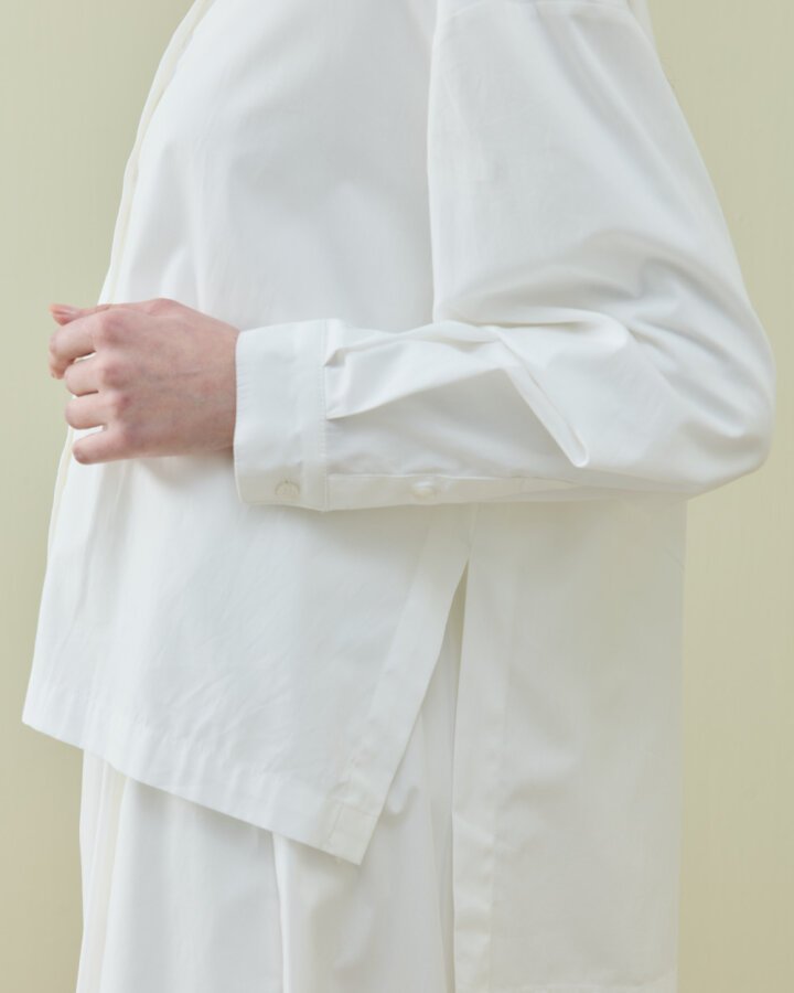 Poplin Yırtmaçlı Arkası Düğmeli Kısa Gömlek Ekru - Aybikestil (1)