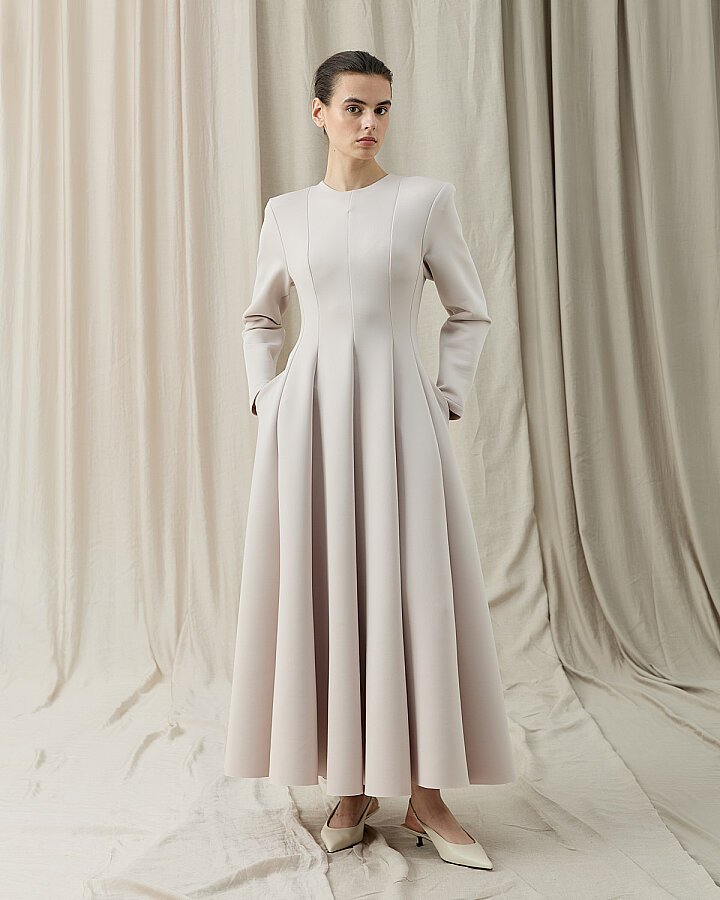 Puf Parçalı Oturan Fit Elbise Bej