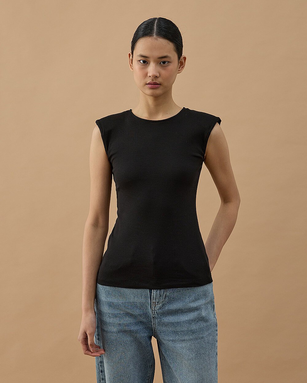 Vatkalı Kolsuz Body Siyah - Aybikestil