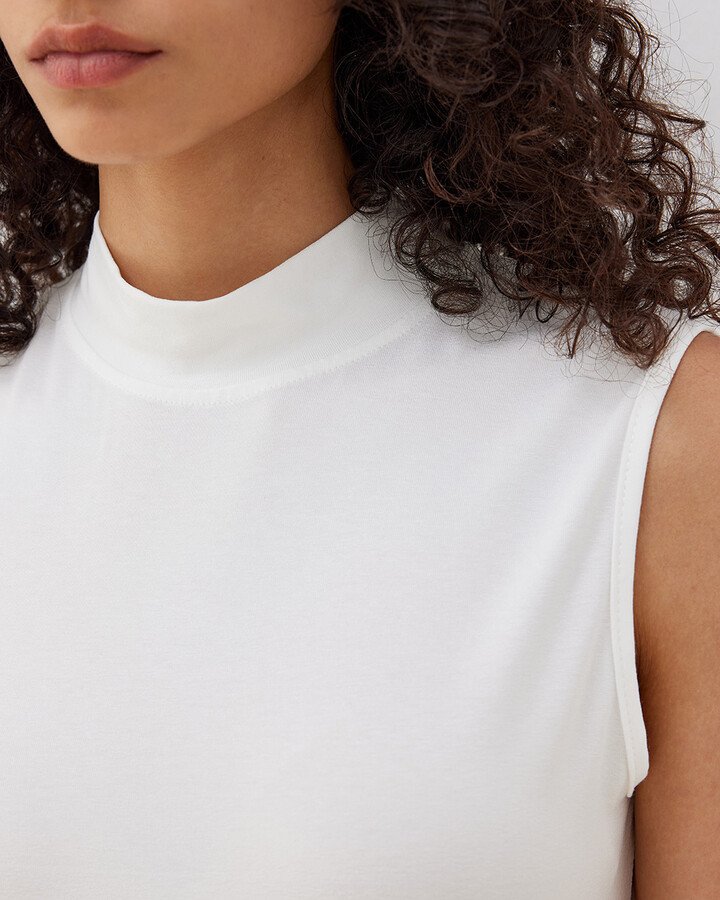 Yüksek Yaka Kolsuz Body Ekru - Aybikestil (1)