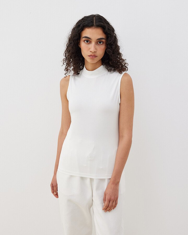 Yüksek Yaka Kolsuz Body Ekru - Aybikestil (1)