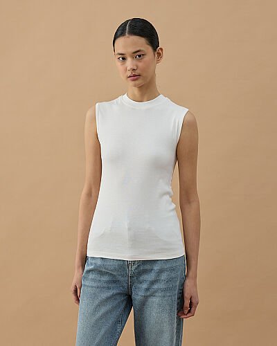 Yüksek Yaka Kolsuz Body Ekru 