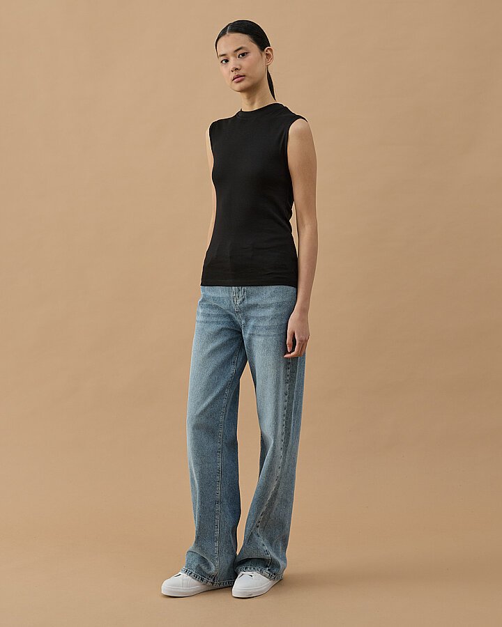 Yüksek Yaka Kolsuz Body Siyah - Aybikestil (1)